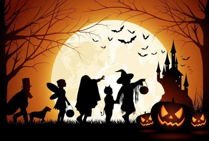 Halloween ha origini antiche, celtiche, tramandate fino al Medioevo e dall'Europa, grazie ai Padri Pellegrini, giunse fino negli Stati Uniti.